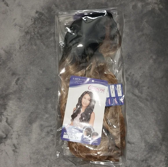 Sensationnel Synthetic Empress Edge Custom Lace Front Wig Body Wave T1B/27 - Picture 8 of 8